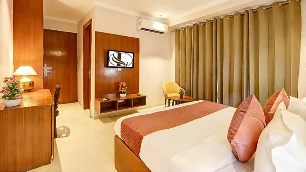 Super Deluxe Room With Balcony